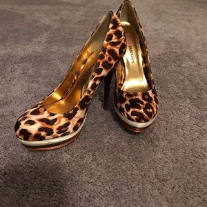 JustFab leopard print pumps